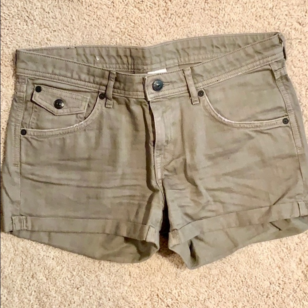 HM denim, green shorts